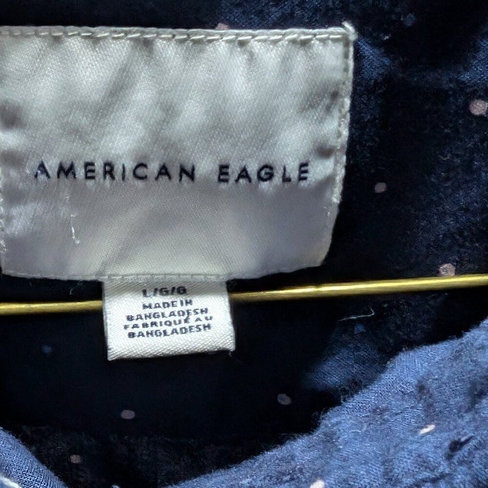 American eagle button down‎